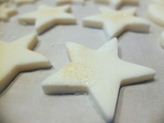 Star cream decorated with edible glitter.