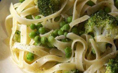 Easy One Pot Pasta with Peas and Broccoli