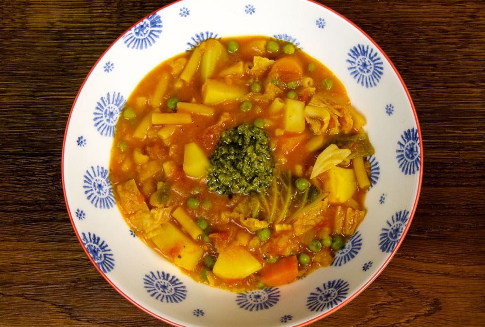 Easy Vegan Minestrone Soup – A Simple Vegan Recipe!