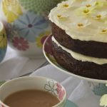 Gin Cake for Mother's Day - A Gin-ger Cake with Gin and Lemon Icing for a truly indulgent treat!
