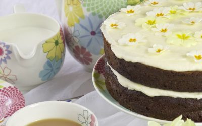 Gin Ginger Cake with Gin and Lemon Icing!