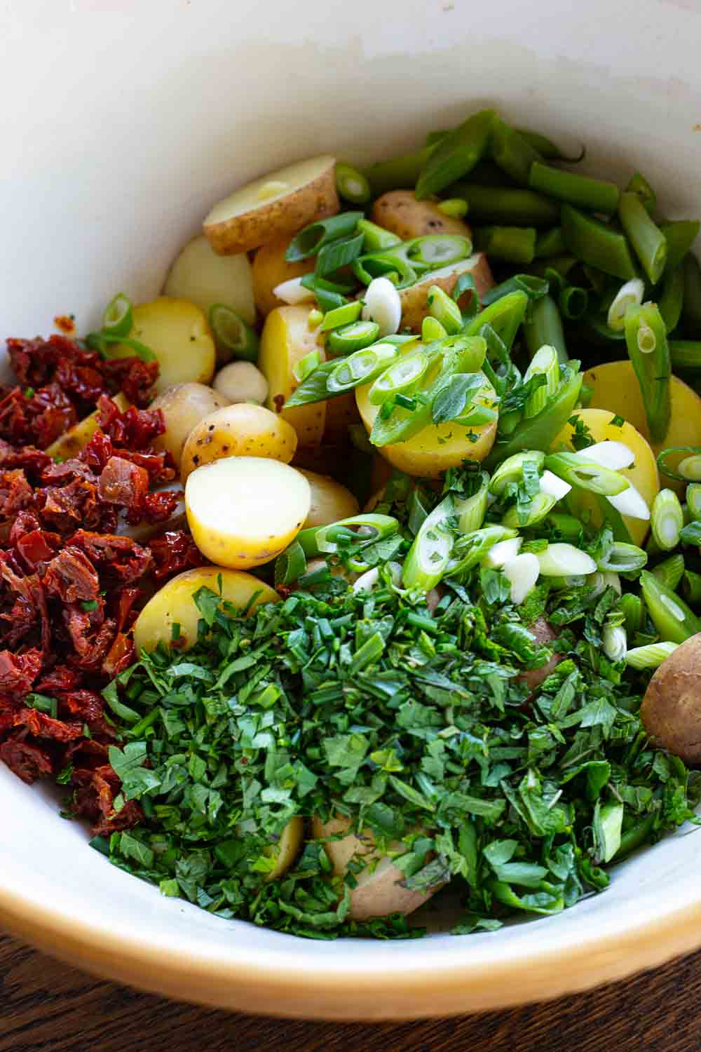 Easy Summer Garden Salad Recipe Thinly Spread